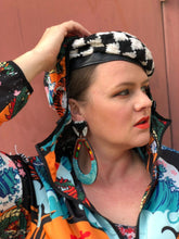 Load image into Gallery viewer, 90s•ish inspired dangle earrings