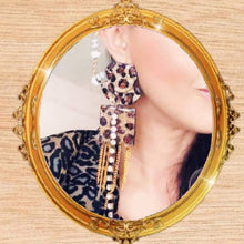 Load image into Gallery viewer, Hawt Glam•ish  Ear Cuff
