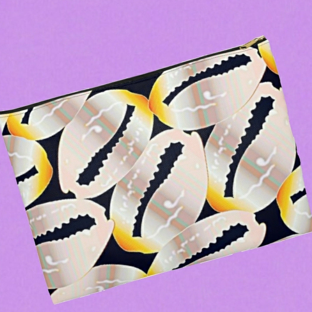 Cowrie Shell•clutch pouch bag